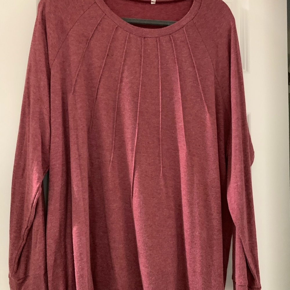 Women's Burgundy Top